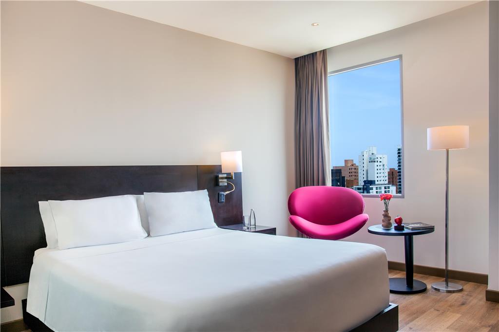 NH COLLECTION SMARTSUITES-guestroom-Guest Room,On-Site.jpg