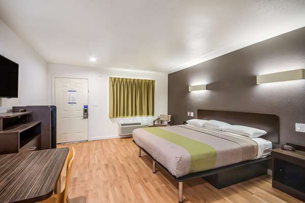  - Studio 6 Extended Stay Hotel Huntsville - I-45, Exit 115