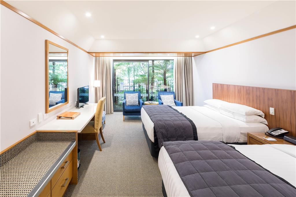 COMMODORE AIRPORT HOTEL-guestroom-Guest Room,On-Site.jpg