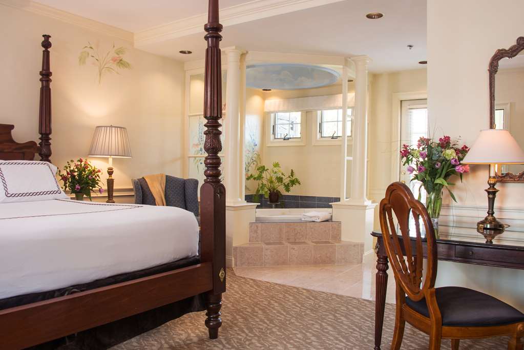 DAN I WEBSTER INN AND SPA-guestroom-Guest Room,On-Site.jpg