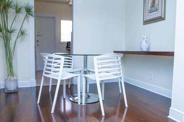 Suite - Dorchester Hotel & Suites Miami Beach