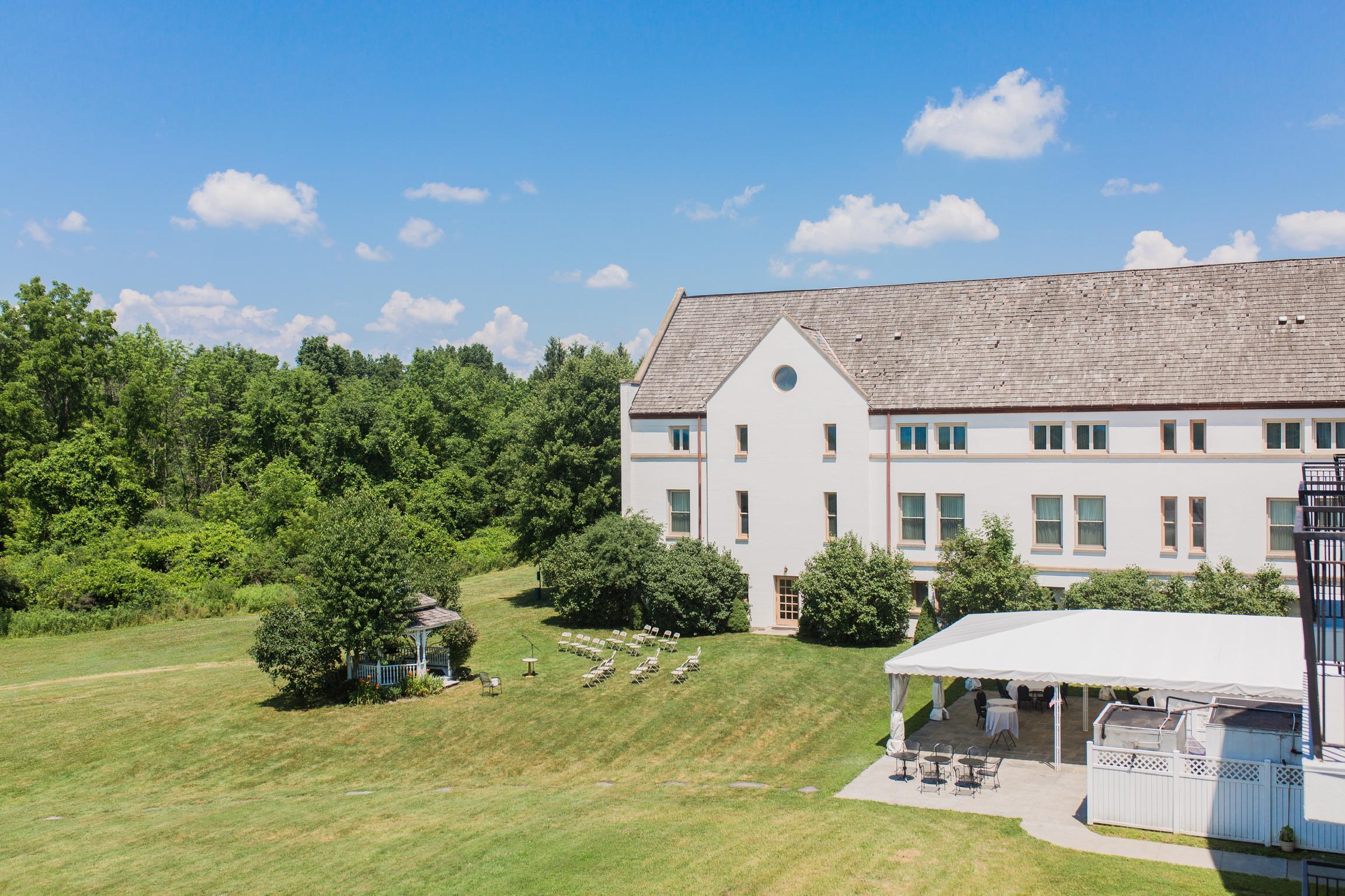 La Tourelle Exterior | La Tourelle Inn & Spa
