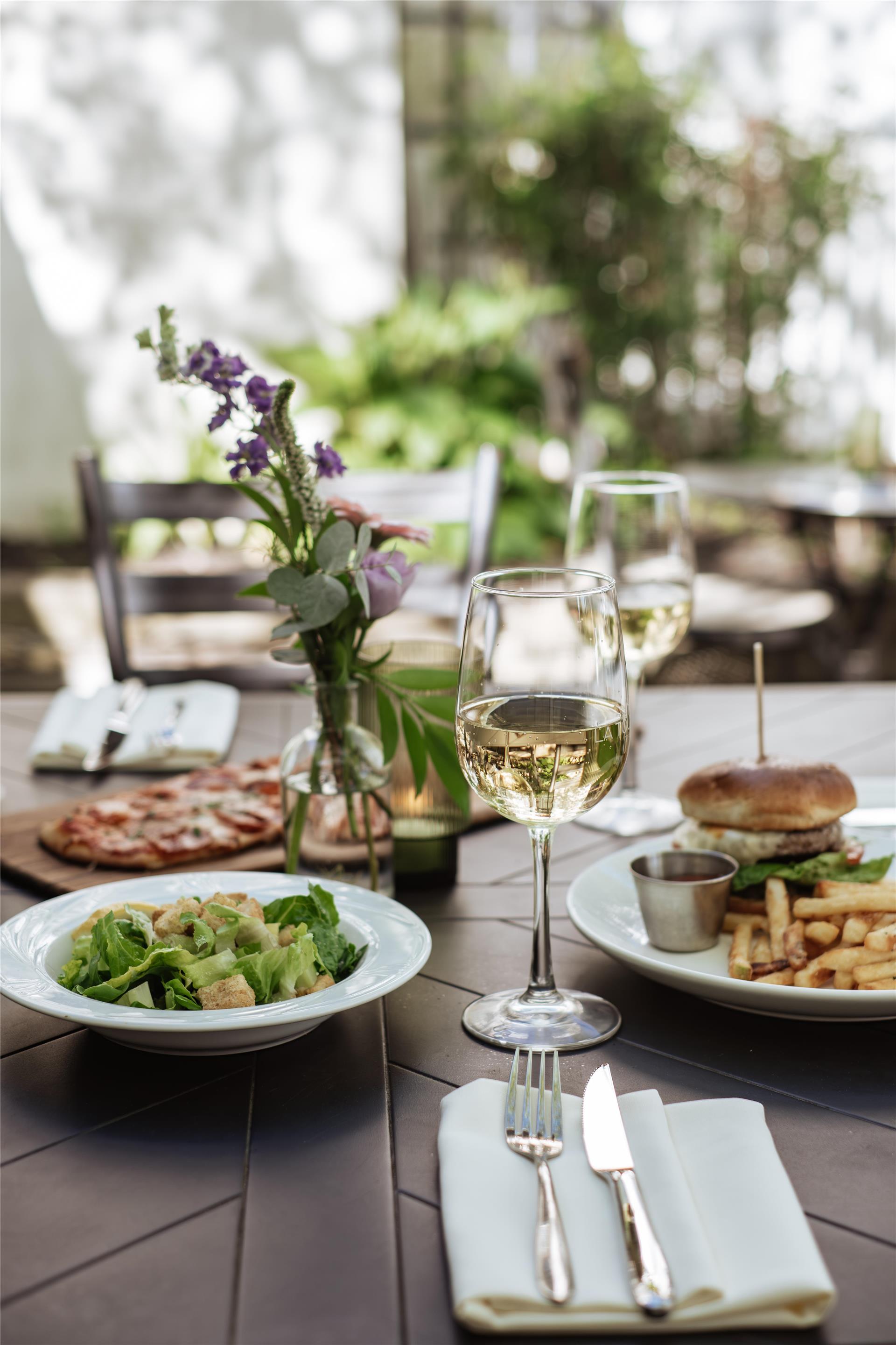 La Tourelle Lounge Food | La Tourelle Inn & Spa