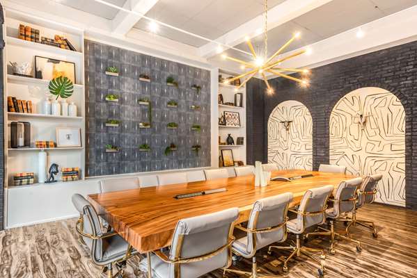  - Riverwalk Plaza Hotel & Suites San Antonio - I-10 & I-35, Exit 155B