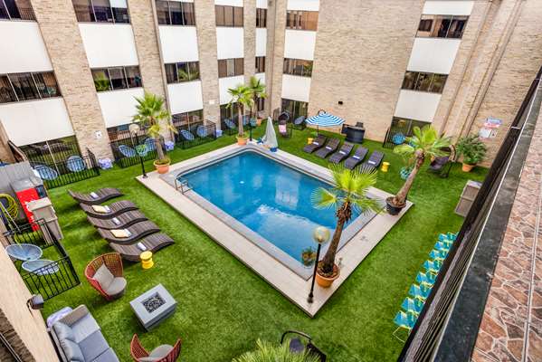 Pool - Riverwalk Plaza Hotel & Suites San Antonio - I-10 & I-35, Exit 155B