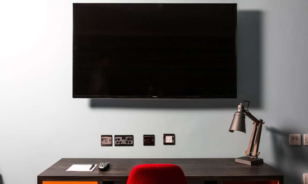 VILLAGE ABERDEEN-guestroom-Guest Room,Guest Room Amenity,On-Site.jpg