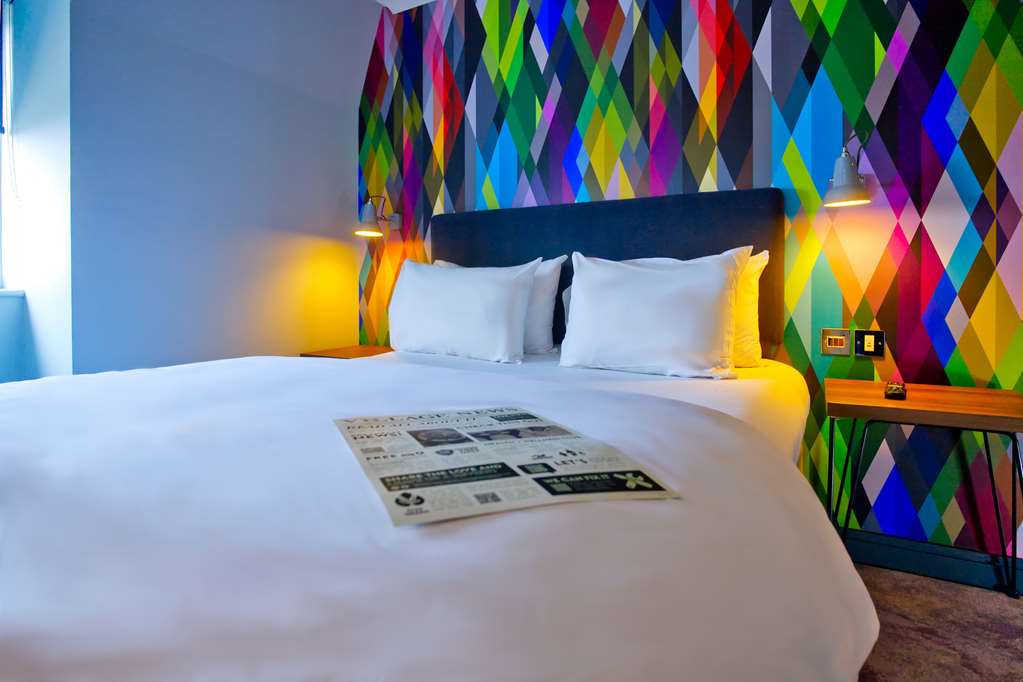 VILLAGE MANCHESTER HYDE-guestroom-Guest Room,Indoor/Interior,On-Site.jpg