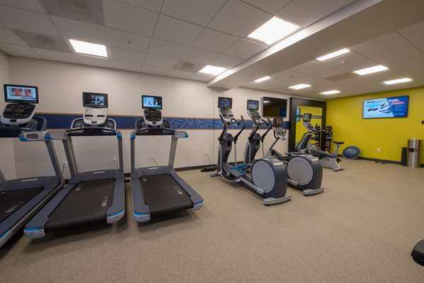 Fitness/ Exercise Room - Hampton Inn Irvine - I-405, Exit 8