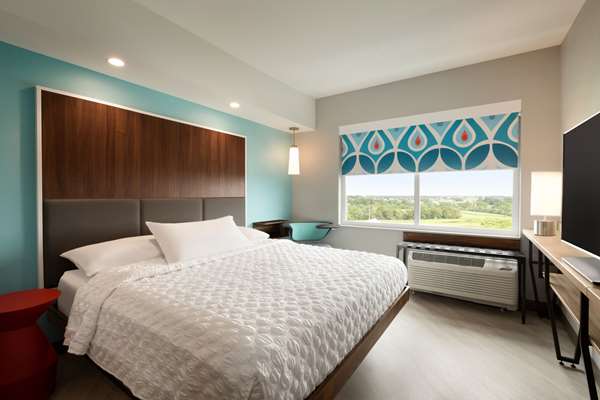  - Tru by Hilton Hotel York