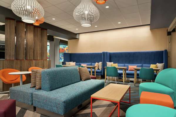  - Tru by Hilton Hotel York