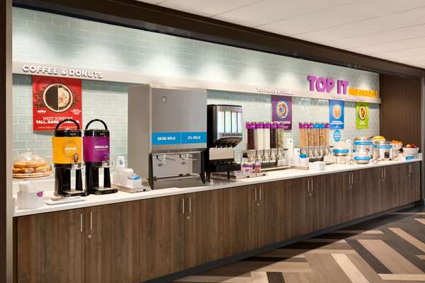 Restaurant - Tru by Hilton Hotel York