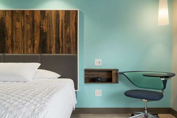  - Tru by Hilton Hotel York