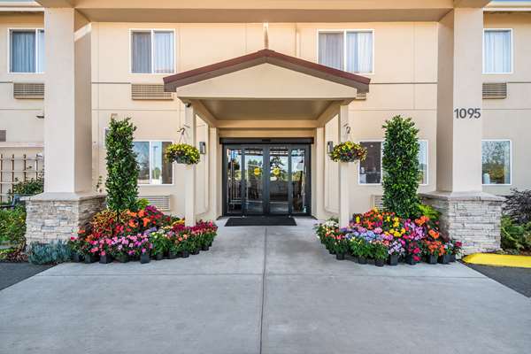 Exterior view - Red Lion Inn & Suites Sequim