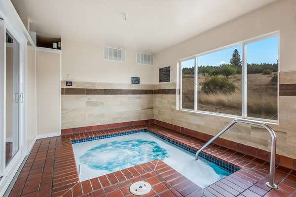 Pool - Red Lion Inn & Suites Sequim