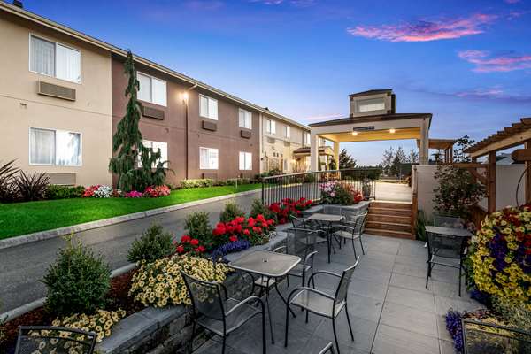 Exterior view - Red Lion Inn & Suites Sequim