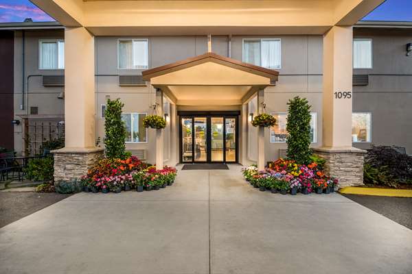 Exterior view - Red Lion Inn & Suites Sequim