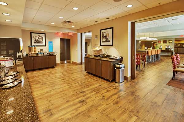 Restaurant - Hampton Inn Parker