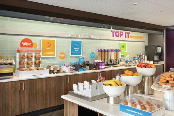 Restaurant - Tru by Hilton Meridian - I-84, Exit 46