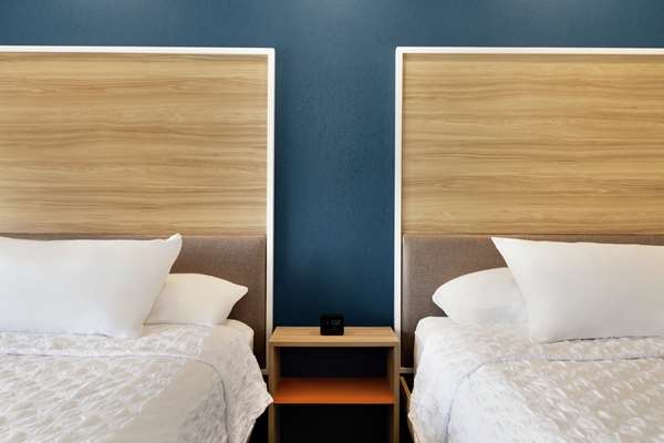  - Tru by Hilton Meridian - I-84, Exit 46