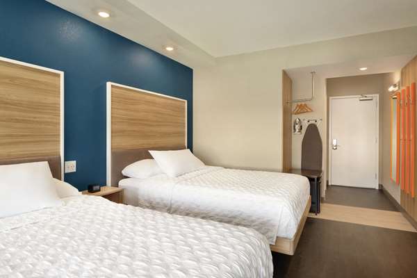  - Tru by Hilton Meridian - I-84, Exit 46