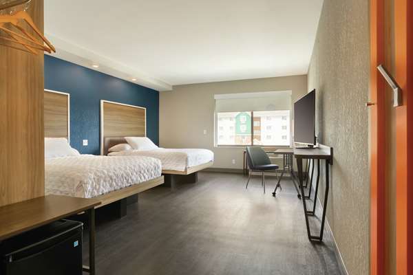  - Tru by Hilton Meridian - I-84, Exit 46