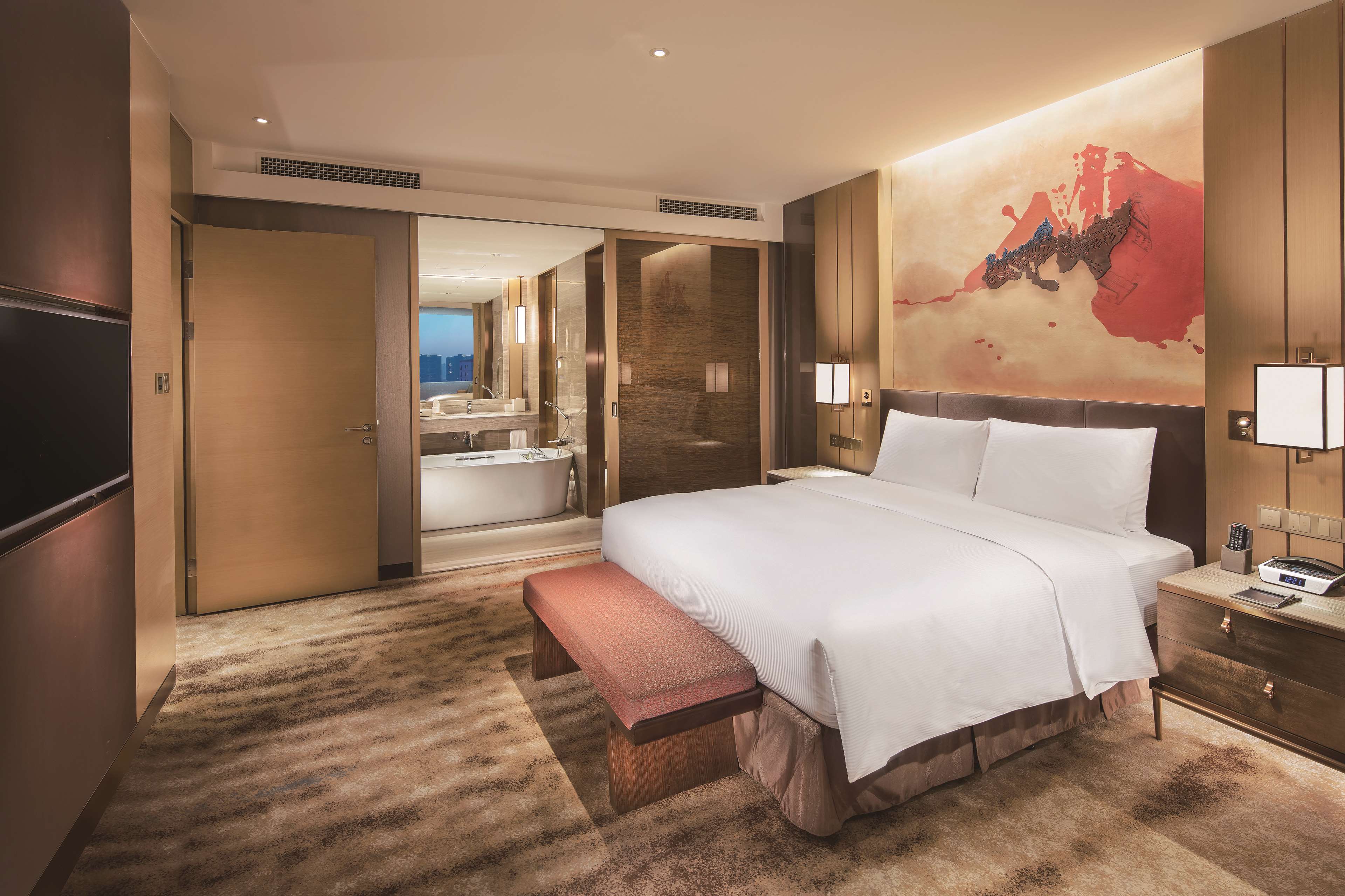 Hilton Shenyang Room Type - KING ONE BEDROOM SUITE