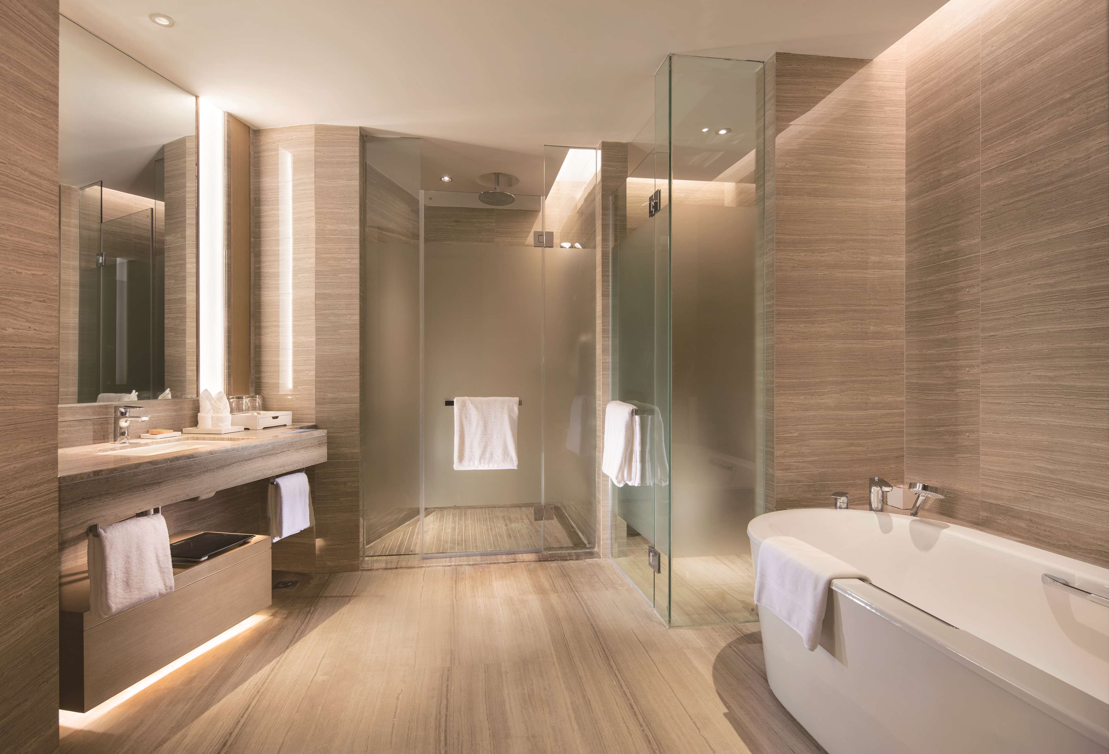 Hilton Shenyang Room Type - KING EXECUTIVE
