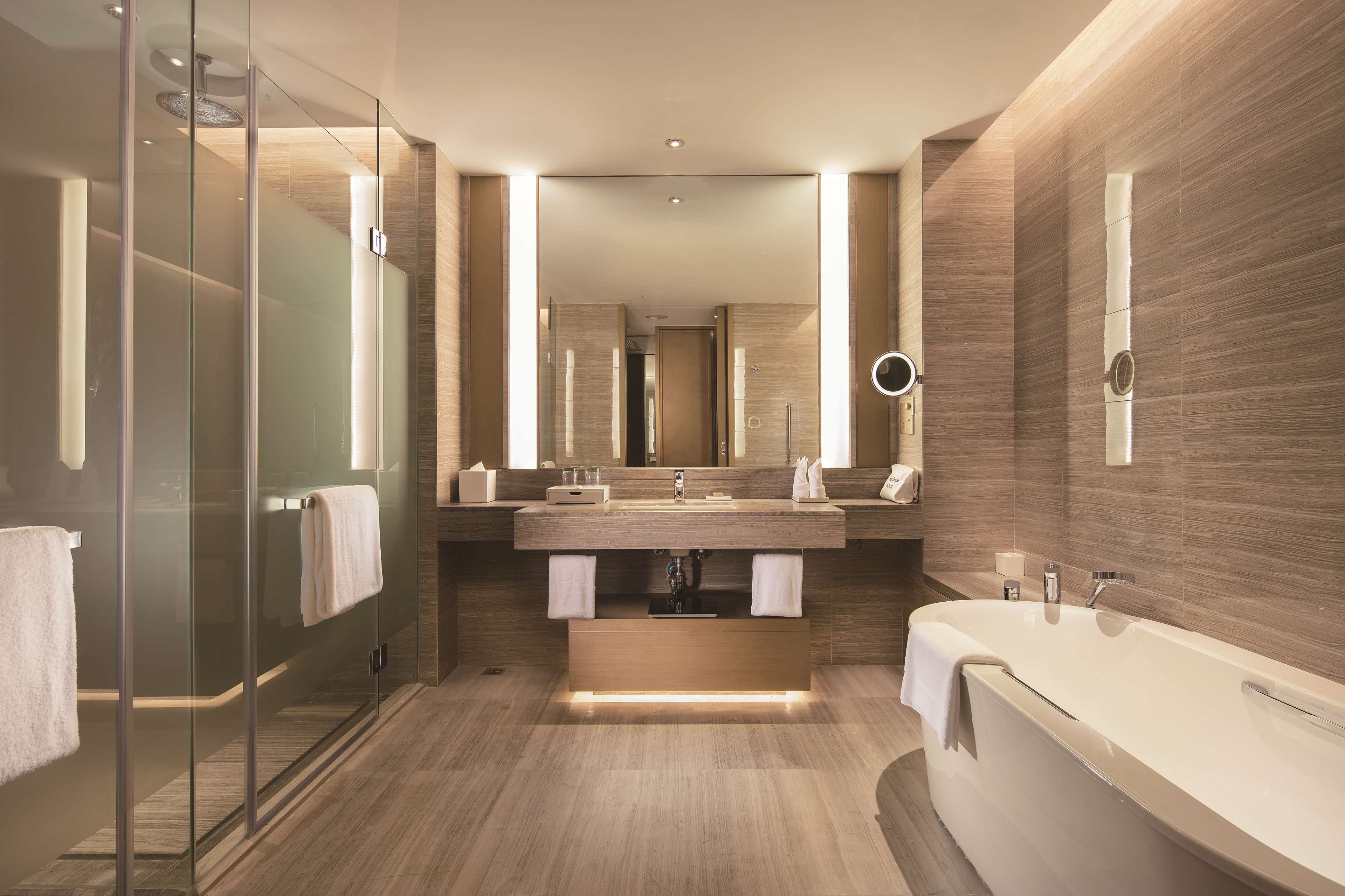 Hilton Shenyang Room Type - KING DELUXE ROOM