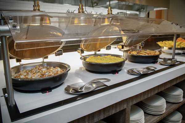 Amenities - Embassy Suites Oceanfront Resort St Augustine