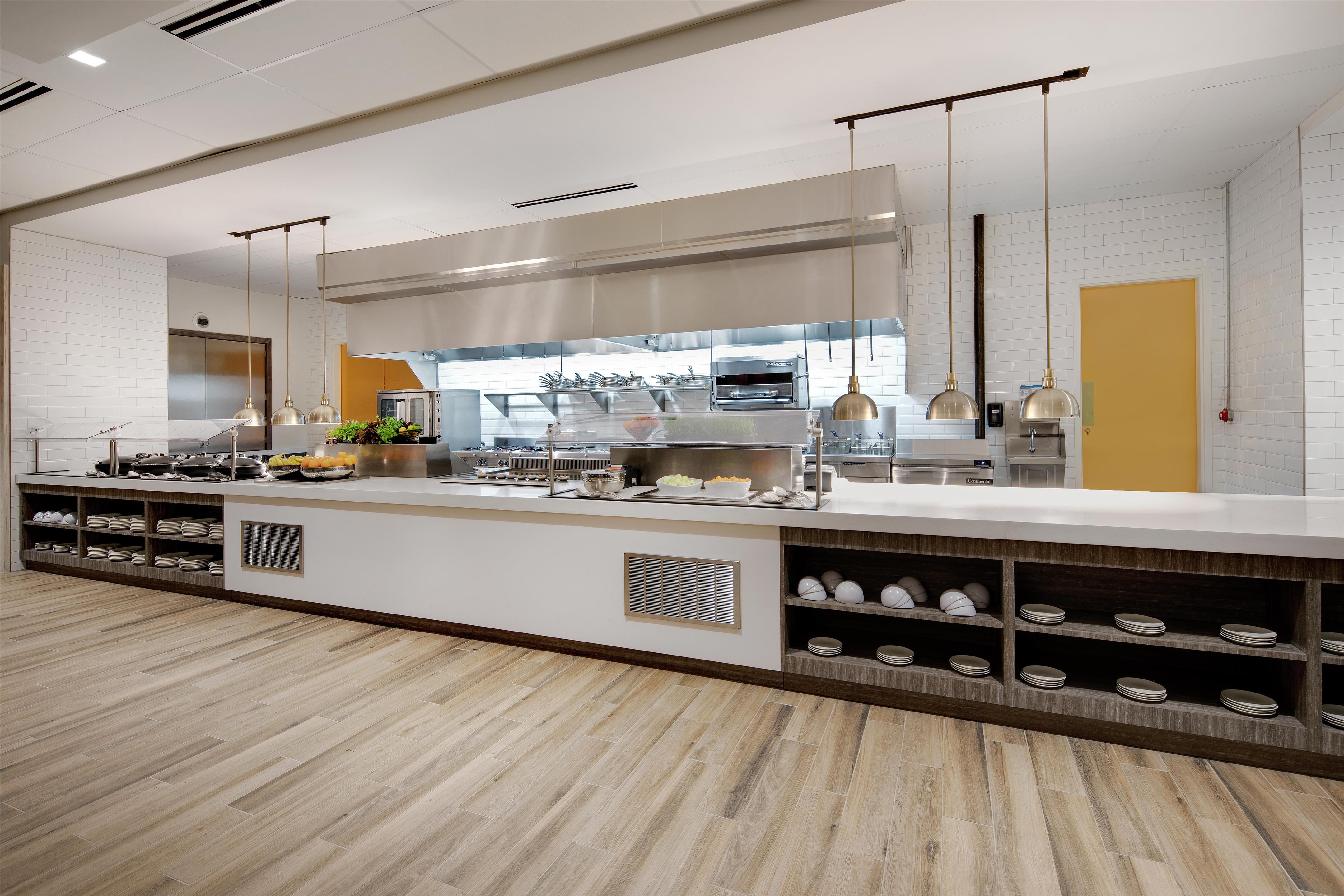 Breakfast Area | Embassy Suites By Hilton St Augustine Beach-Oceanfront Resort