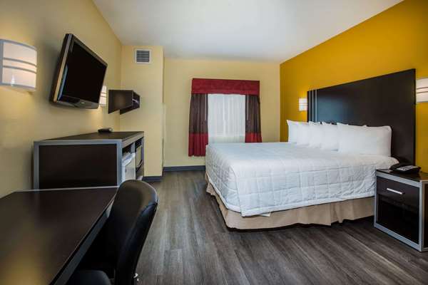  - Days Inn & Suites Grovetown - I-20, Exit 194