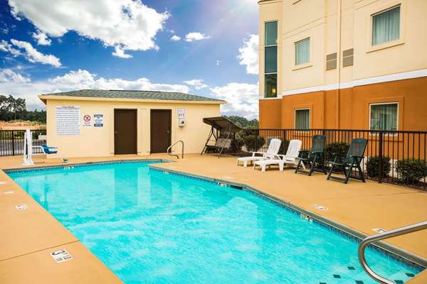 Pool - Days Inn & Suites Grovetown - I-20, Exit 194