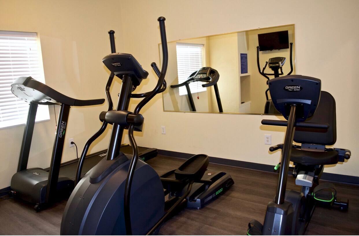 Health club fitness center gym | Days Inn & Suites by Wyndham Augusta Near Fort Gordon