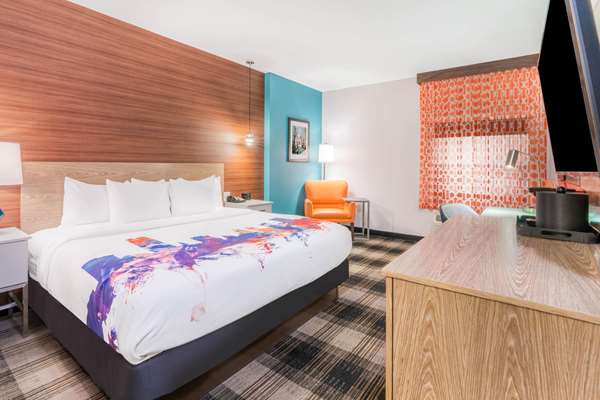  - La Quinta Inn & Suites Airport Oklahoma City - I-40, Exit 145