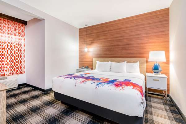 Suite - La Quinta Inn & Suites Airport Oklahoma City - I-40, Exit 145