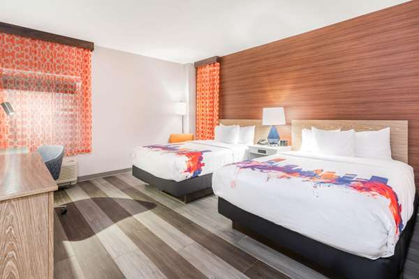  - La Quinta Inn & Suites Airport Oklahoma City - I-40, Exit 145