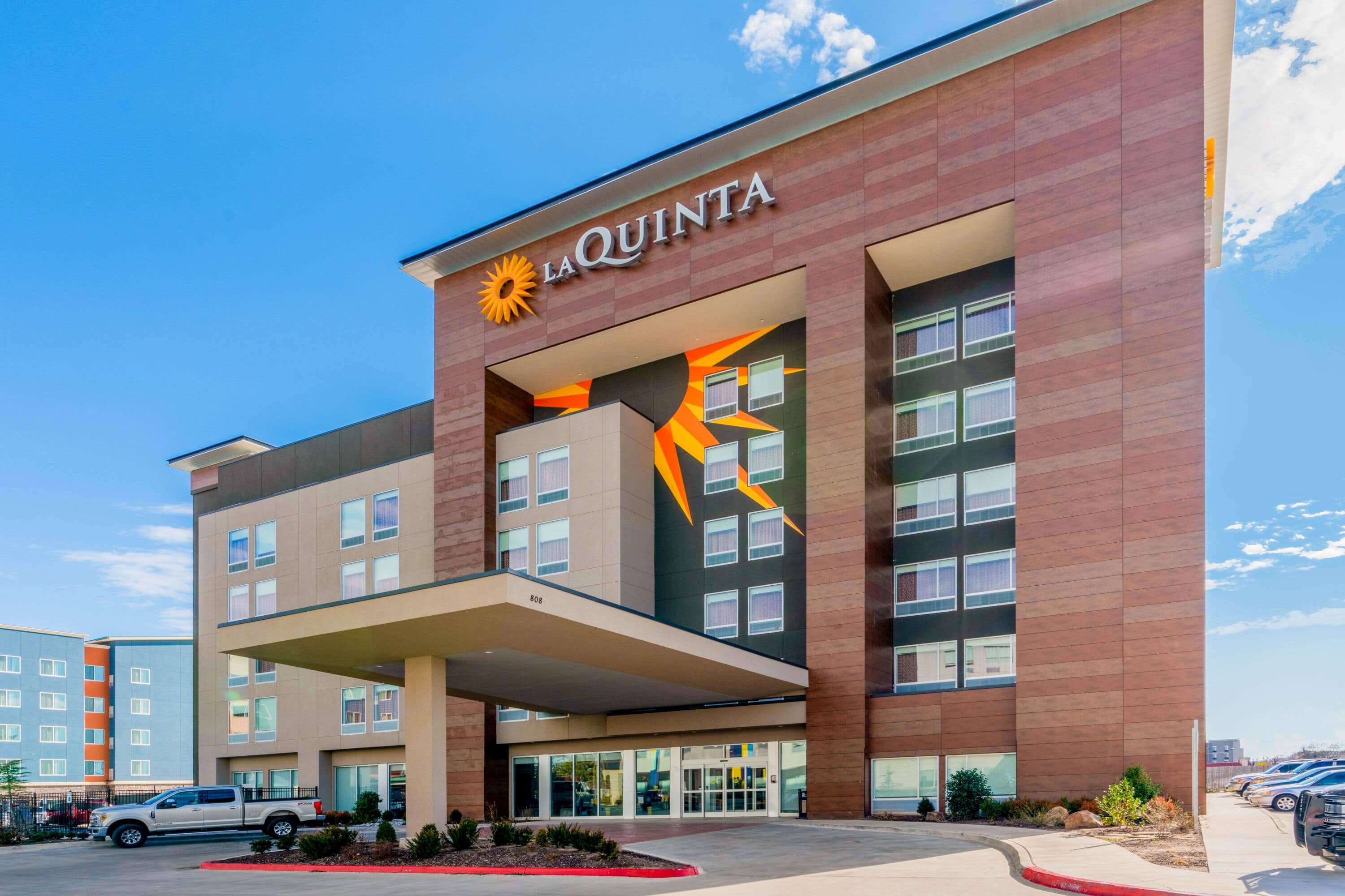 La Quinta Inn & Suites by Wyndham Oklahoma City Airport – Oklahoma City, OK