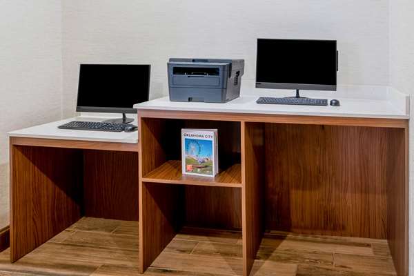 Conference Area - La Quinta Inn & Suites Airport Oklahoma City - I-40, Exit 145