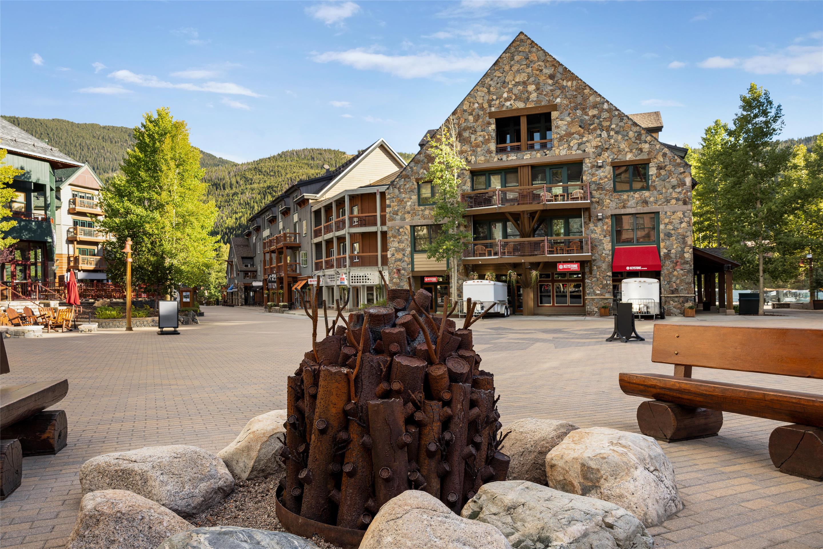 Destination | Hyatt Place Keystone / Dillon