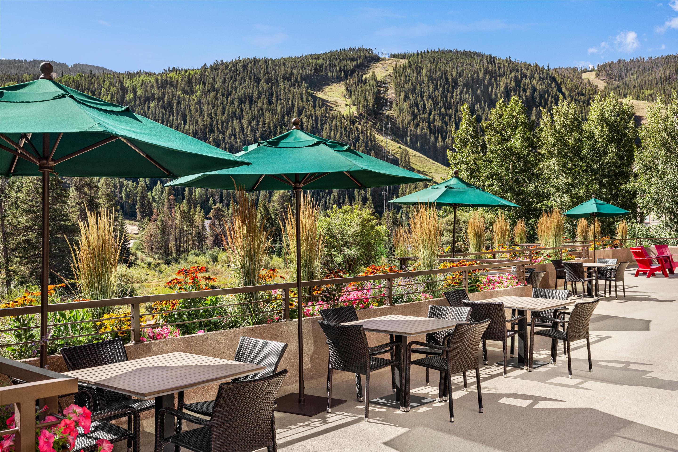 Patio Terrace | Hyatt Place Keystone / Dillon