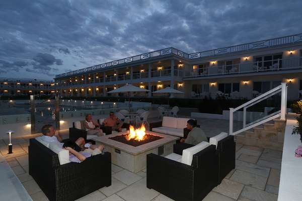  - Bass Rocks Ocean Inn Gloucester