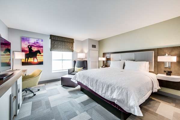  - Hampton Inn & Suites Downtown Fort Worth - I-35, Exit 52A