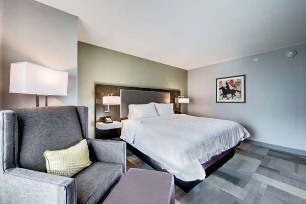  - Hampton Inn & Suites Downtown Fort Worth - I-35, Exit 52A