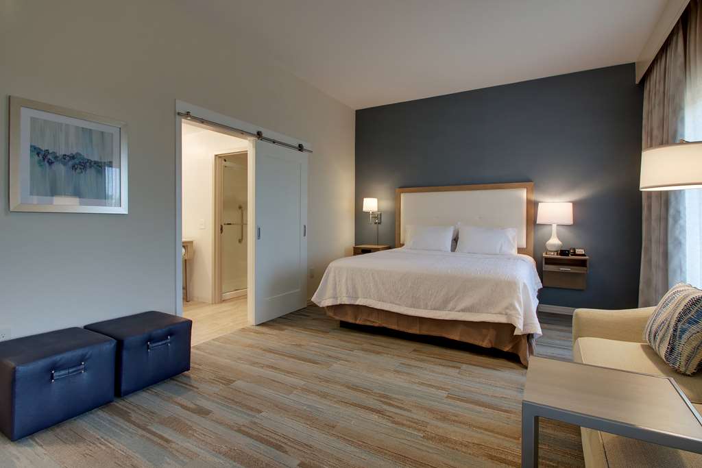 Hampton Inn by Hilton Sneads Ferry North Topsail Beach - Tap to explore photos
