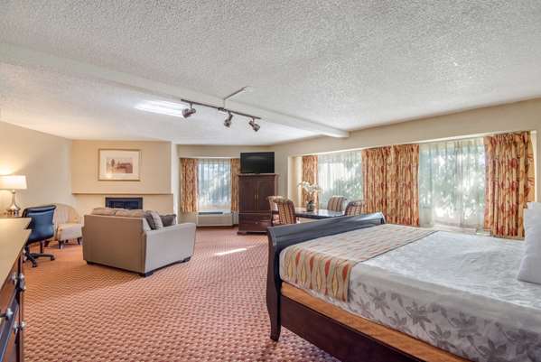  - SureStay Plus by Best Western Airport Reno - I-580, Exit 33