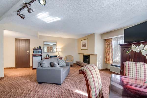  - SureStay Plus by Best Western Airport Reno - I-580, Exit 33
