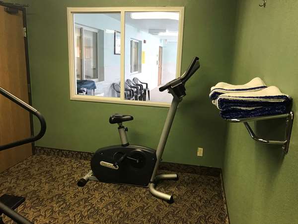 Fitness/ Exercise Room - SureStay Plus by Best Western Bettendorf - I-74, Exit 2