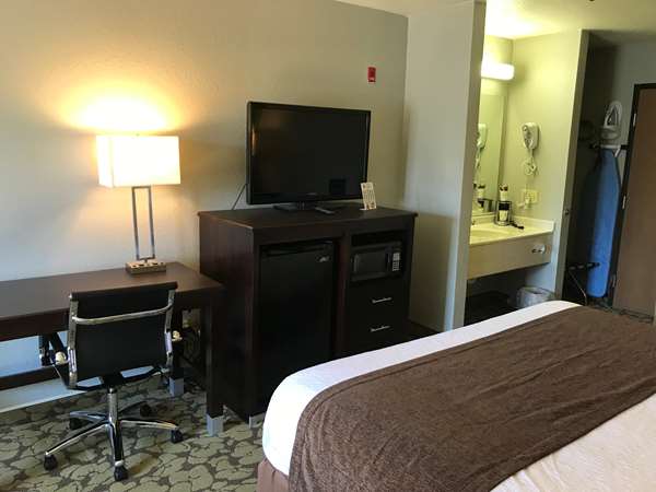 Suite - SureStay Plus by Best Western Bettendorf - I-74, Exit 2