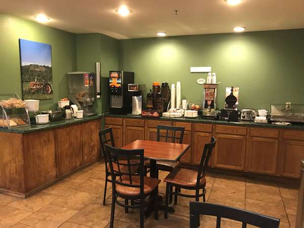 Amenities - SureStay Plus by Best Western Bettendorf - I-74, Exit 2