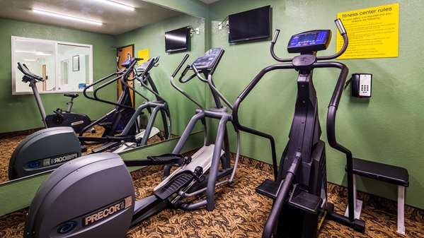 Fitness/ Exercise Room - SureStay Plus by Best Western Bettendorf - I-74, Exit 2
